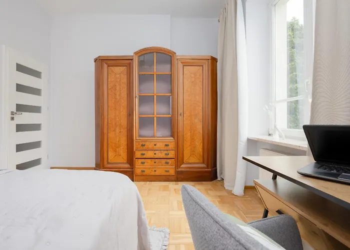Elegant Filtry Apartment With Parking In Warsaw By Noclegi Renters